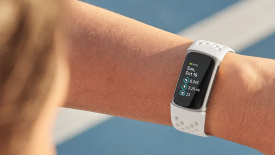 Read more about the article Fitbit Charge 5 Fitness and Health Tracker Review 2025